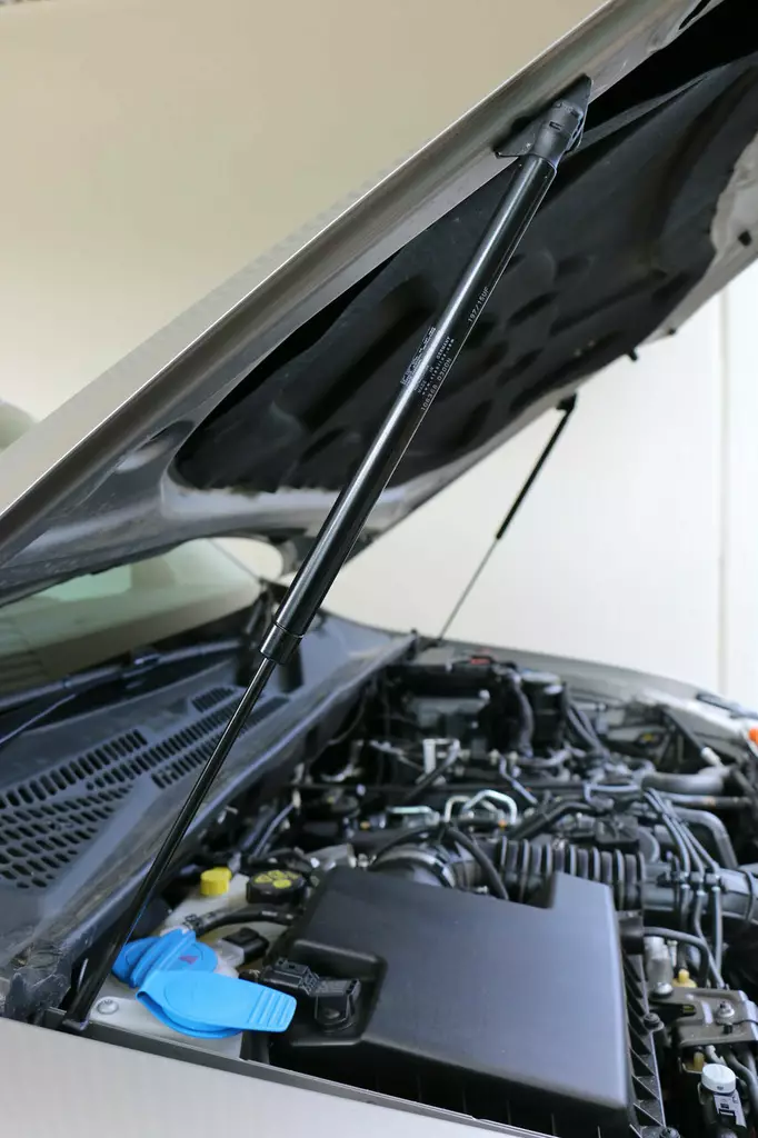 EZUp konepellin kaasujousisrj Isuzu D-Max 2008- - EZUp ja EZDown kaasujousisarjat - EZHL0400 - 1