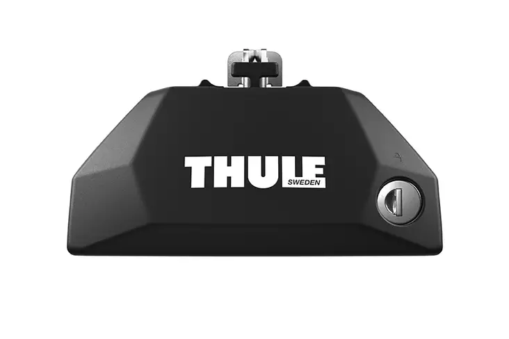 Thule Evo Flush Rail jalka autoihin 4 kpl paketti musta - Taakkatelineet pintakiskoihin - TH710600 - 1