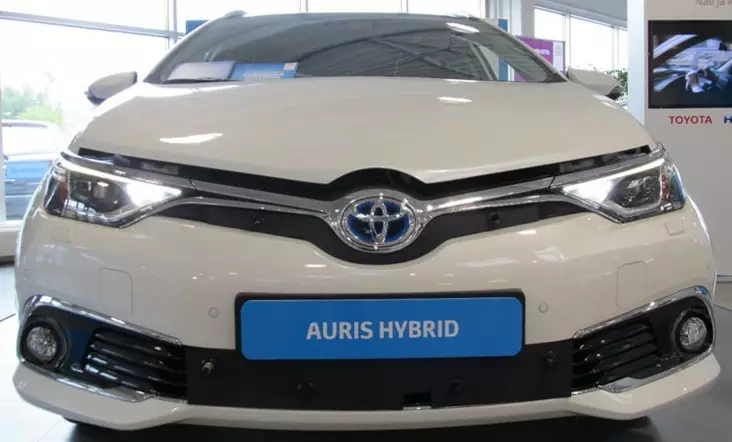 Maskisuoja Toyota Auris Hybrid 2016- - Toyota maskisuojat - TS570 - 1