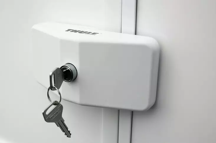 Thule lisälukko oveen 3 kpl seinäkiinnitys - Lisälukot matkailuajoneuvoihin - 308890 - 1