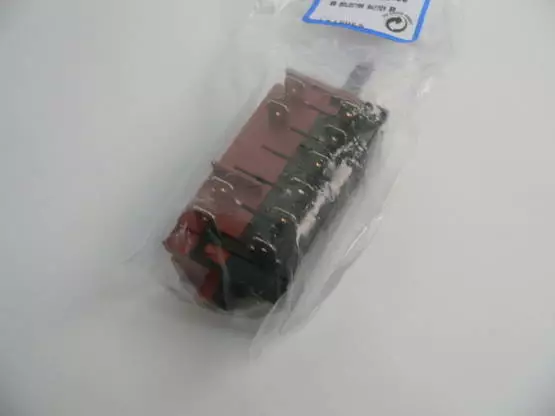 Valintakytkin N80/90/100/112 5P - Jääkaappien varaosat Thetford - 623400 - 1