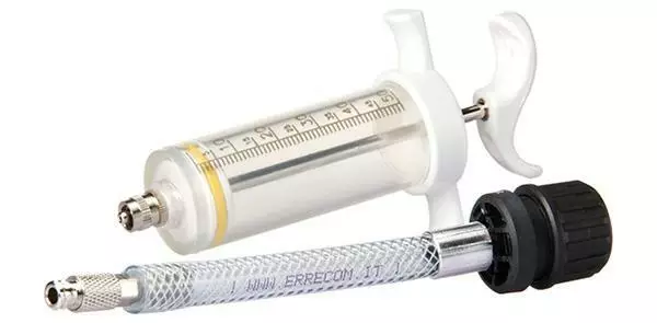 Täyttöruisku R134Aväriaine/Öljy 50ML - Ilmastointihuoltolaitteiden varusteet - 227-EIN102201 - 1