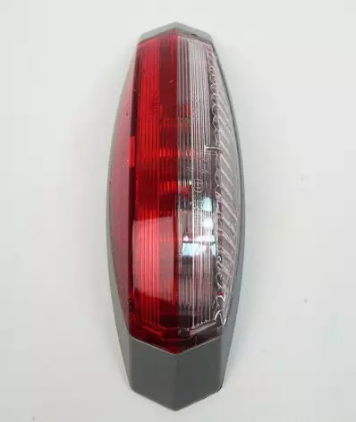 Äärivalo pu/va, 122,2x39,2mm oikea Hella, kork.28,6mm -071 - Äärivalot - 0900622 - 1