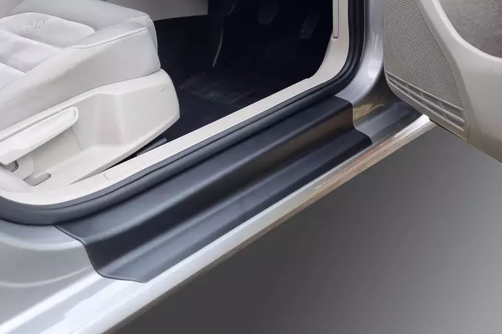 Kynnyssuoja VW Golf - Volkswagen takapuskurin suojat - DSP202 - 1