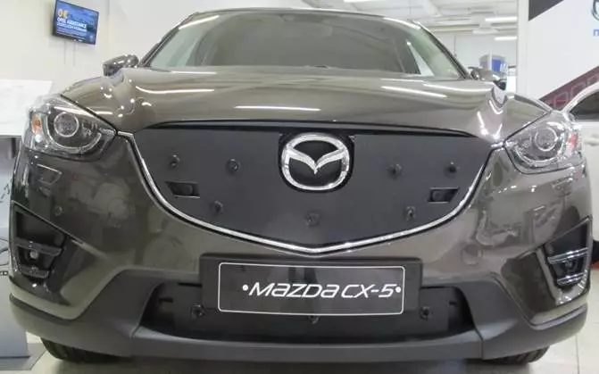 Maskisuoja Mazda Cx-5 2015- (parkkitutkilla) - Mazda maskisuojat - TS612 - 1