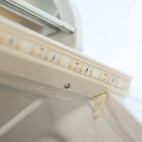 Vesikouru Raintec RT 100, Ducato, oveen valaistu, valkoinen,1500x32x16mm - Ikkunat ja osat - 9106505302 - 1