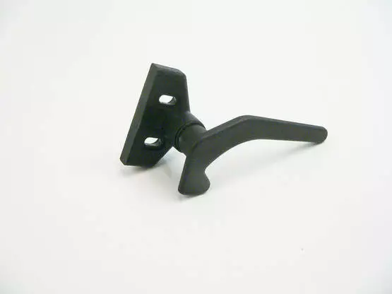 Ikkunasalpa musta, ruuvikiinnitys Reikien väli 20mm, Polyplastic - Ikkunat ja osat - 2410010893 - 1