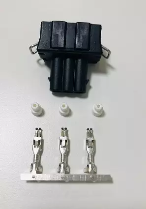 Liitin pyöreille takavalolle/0900345A Aspöck Jokon liitin 3-johd - Äärivalot - 0900335-3 - 1