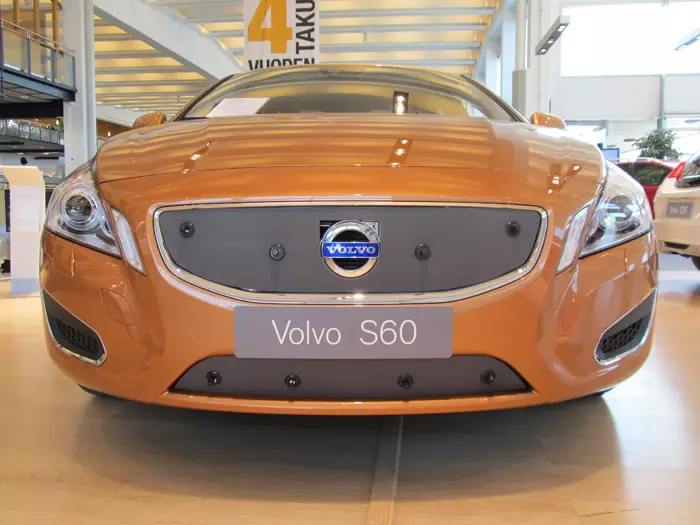 Maskisuoja Volvo S60/V60, täysin avoin jäähdyttimen säleikkö 2010-2013 - Volvo maskisuojat - TS293 - 1