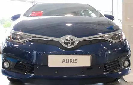 Maskisuoja Toyota Auris 2016- - Toyota maskisuojat - TS574 - 1