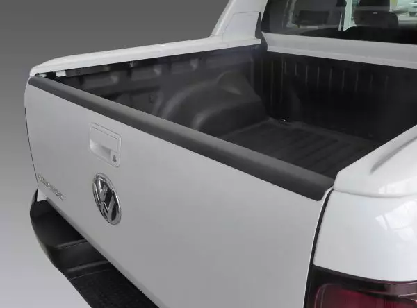 Kolhusuoja VW Amarok (takalaidan yläreunaan) - Volkswagen takapuskurin suojat - BRC114 - 1