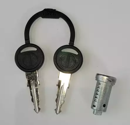 Lukkopesä+avainsarja Zadi 9005, 1 pesä, 2 avainta - Ovien, luukkujen osat - 140089005 - 1