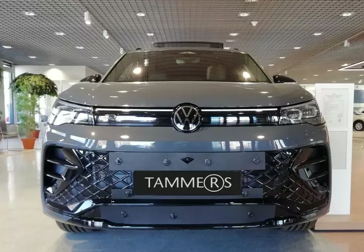 Maskisuoja Volkswagen Tiguan R-line 2024- - VW maskisuojat - TS1005 - 1