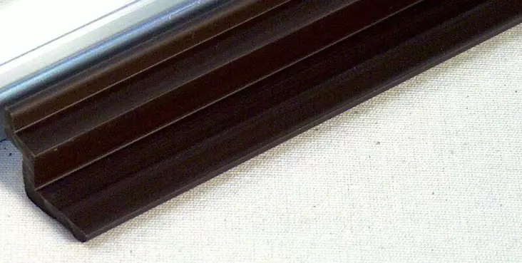 Pöydän kiinnityskisko muovi 500 mm - Ovien, luukkujen osat - 1401107 - 1