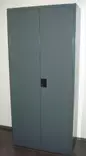 Tarvikekaappi metallinen lukittava 850 x 400 x 1850 mm - Hyllyt ja kaapit - 1268 - 1