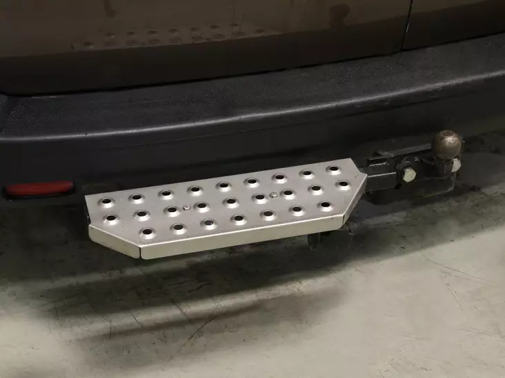 Pakettiauton astinlauta vetokoukkuun STP-1 Robota - Vetopää ja -koukku tarvikkeet - R99-10008 - 1