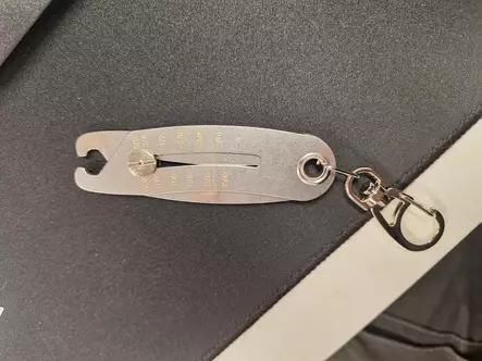 Huono taskumitta millit ja tuumat - Lahjaideat - TASKUMITTA - 1