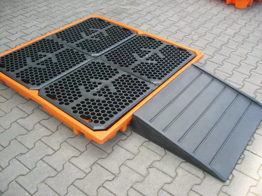 Ramppi 700X850X170 Suoja-altaaseen - Suppilot ja kannut - 555-KSDR00001BK - 1